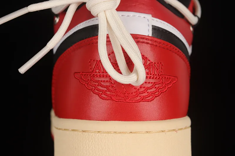 All categories Air Jordan Jordan series basketball shoes Air Jordan 1 Low Z version Air Jordan 1 Low AJ1 Joe 1 customized version Vibe flavor deconstruction Sports culture basketball shoes 553558-118